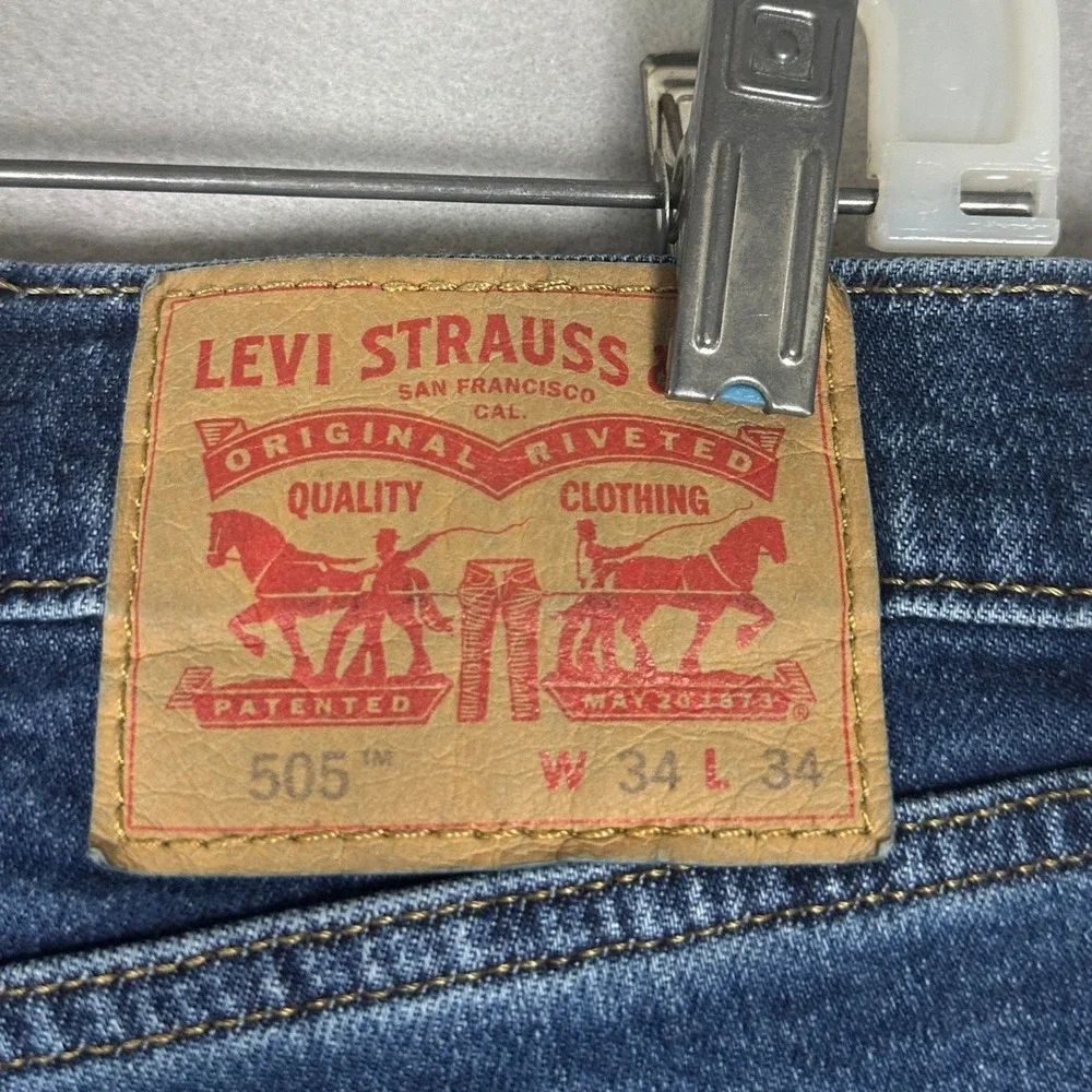 Levis 505 Jeans Mens 34X34 Blue Regular Fit Straight Leg Distressed 5-Pocket EUC